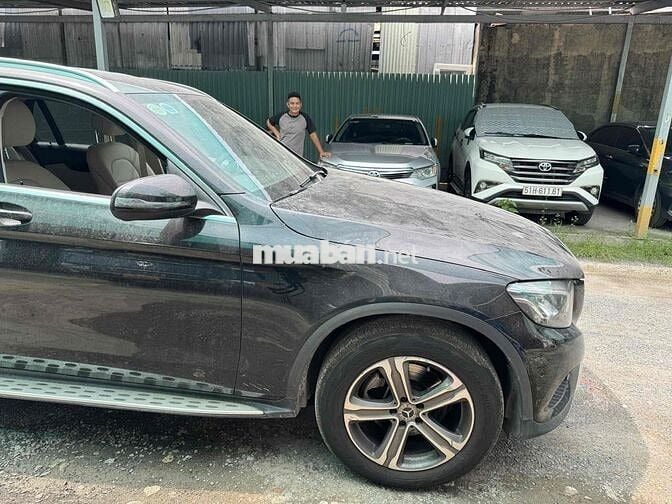 Mercedes Benz GLC Class 2019 - 80000 km