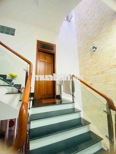 Bán nhà 4 tầng Mặt tiền đường Phan Đăng Lưu Hải Châu Đà Nẵng