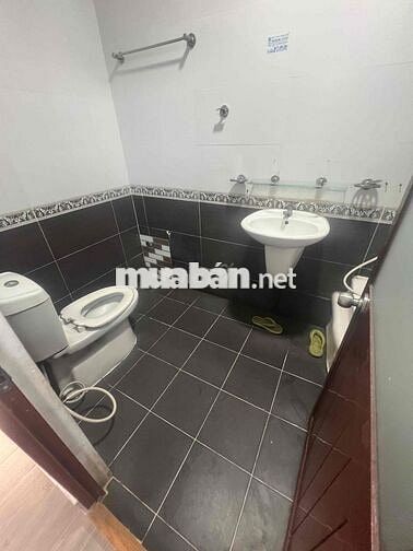 Cần cho thuê nhà hxt 6x20m 2 lầu st 6pn 5wc