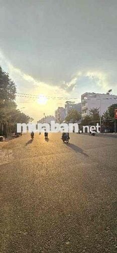 ❌✅ NHÀ CẤP 4 NGAY SÁT MẶT TIỀN NGUYỄN VĂN QUÁ - 111m2 - Chỉ 6.xty