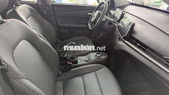VinFast VF5 Plus 2025