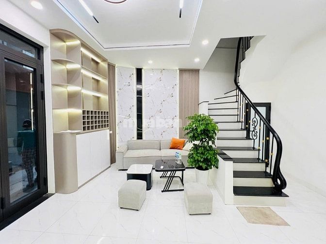 Nhà Đẹp Ngõ Hoà Bình 7, Hai Bà Trưng 33m, 5 tầng, mt 4.7m, giá 8.2 Tỷ.