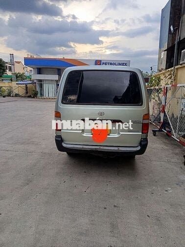 68 2005 Commuter 2.5 - 123456 km