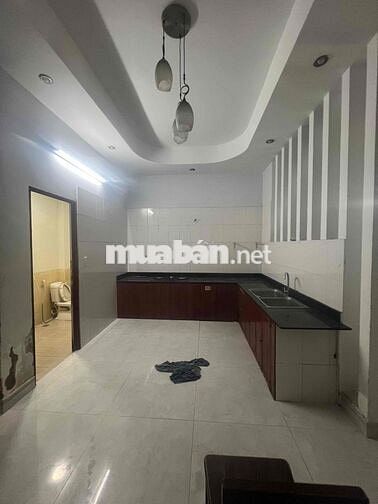 Cần cho thuê nhà hxt 6x20m 2 lầu st 6pn 5wc