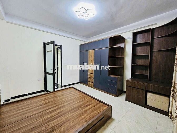 Bán nhà bát khối 30m2 xây 5 tầng 3 ngủ sát ôtô chỉ 5,15tỷ thương lượng