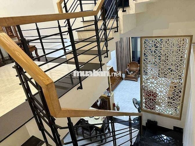 ⛔️ CHO THUÊ NHÀ 3 TẦNG ĐƯỜNG: HÀN THUYÊN - 3PN - 3WC
