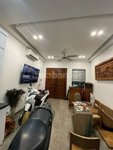 7 TỶ Là SỞ HỮU NGAY CĂN NHÀ 5 TẦNG - 3PN - CẠNH CHUNG CƯ BERRIVER