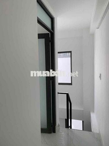NHÀ NGUYÊN CĂN - 1 TRỆT 2 LẦU - 2PN 3WC