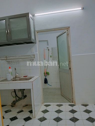Cho gia đình thuê nhà nguyên căn Nguyễn Thị Minh Khai, Quận 1, 80m2