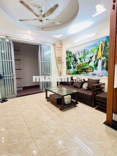 Bán nhà bát khối 30m2 xây 5 tầng 3 ngủ sát ôtô chỉ 5,15tỷ thương lượng