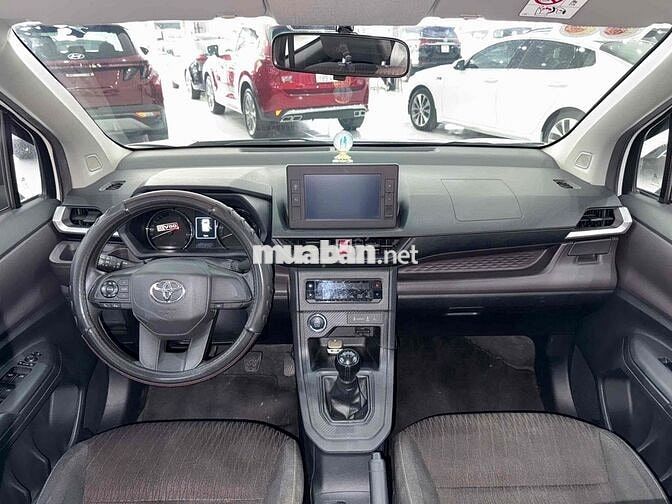 Toyota Avanza Premio 2022 MT xe gia đình sử dụng