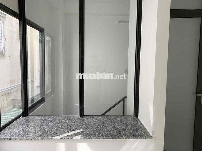 NHÀ NGUYÊN CĂN - 1 TRỆT 2 LẦU - 2PN 3WC