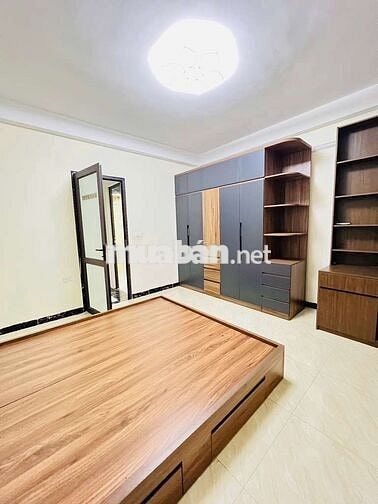 Bán nhà bát khối 30m2 xây 5 tầng 3 ngủ sát ôtô chỉ 5,15tỷ thương lượng
