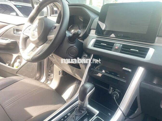 Mitsubishi Xpander 2024 Premium 1.5 AT - 35000 km