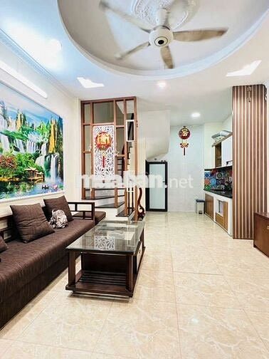 Bán nhà bát khối 30m2 xây 5 tầng 3 ngủ sát ôtô chỉ 5,15tỷ thương lượng