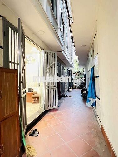 Bán nhà bát khối 30m2 xây 5 tầng 3 ngủ sát ôtô chỉ 5,15tỷ thương lượng