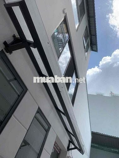 NHÀ NGUYÊN CĂN - 1 TRỆT 2 LẦU - 2PN 3WC