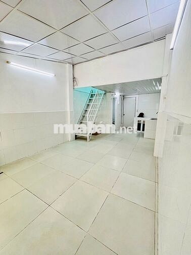 CHÍNH CHỦ CHO THUÊ NHÀ MỚI 1 TRỆT 1 LỬNG, GẦN NGÃ 4 HÀNG XANH, Ở NGAY