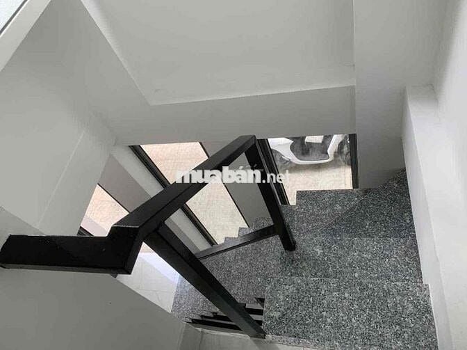 NHÀ NGUYÊN CĂN - 1 TRỆT 2 LẦU - 2PN 3WC