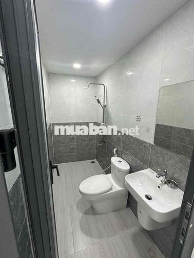 NHÀ MỚI GẦN 70M2 - giá 5 tỷ 2 Thương lượng - NGAY CÔNG VIÊN LÀNG HOA