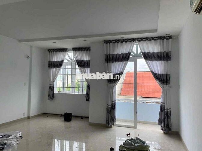 EM CẦN SANG LẠI CĂN NHÀ 1tỷ3 ạ