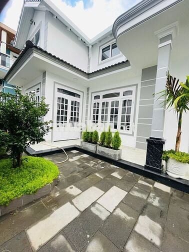 Villa 3 Mặt Tiền Trung Tâm Đà Lạt – Không Gian Yên Bình Giữa Lòng Phố