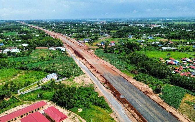 MẶT TIỀN ĐƯỜNG 32M-CẦN BÁN 2 LÔ 400M2 GIÁ 650TR ĐỒNG NAI MỚI