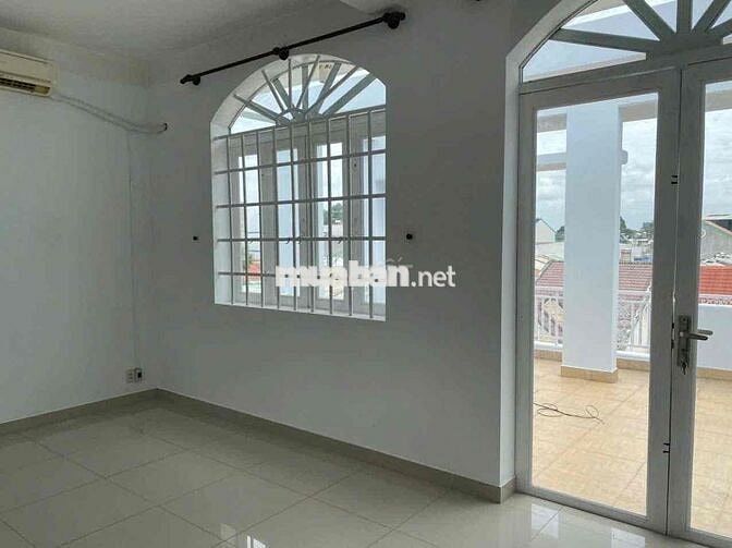 EM CẦN SANG LẠI CĂN NHÀ 1tỷ3 ạ