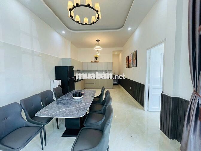 Villa 3 Mặt Tiền Trung Tâm Đà Lạt – Không Gian Yên Bình Giữa Lòng Phố