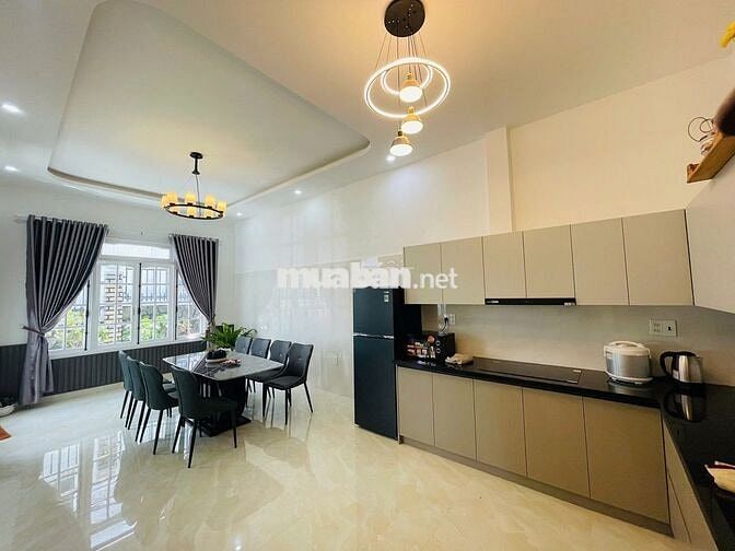 Villa 3 Mặt Tiền Trung Tâm Đà Lạt – Không Gian Yên Bình Giữa Lòng Phố