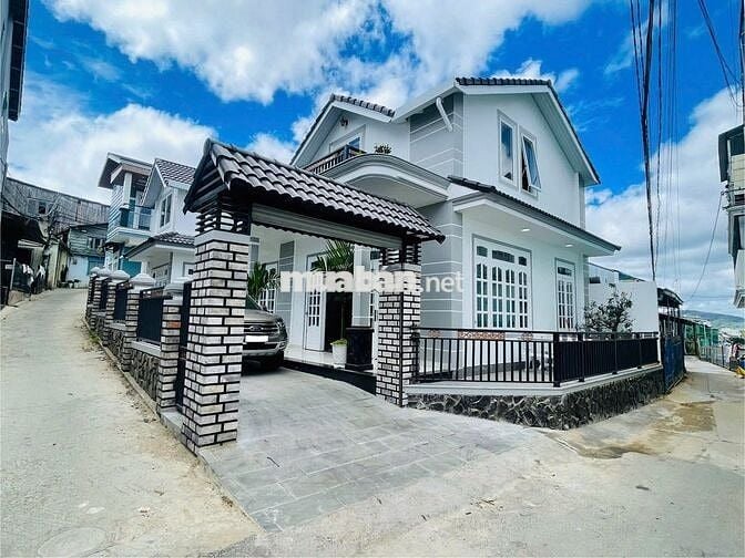 Villa 3 Mặt Tiền Trung Tâm Đà Lạt – Không Gian Yên Bình Giữa Lòng Phố