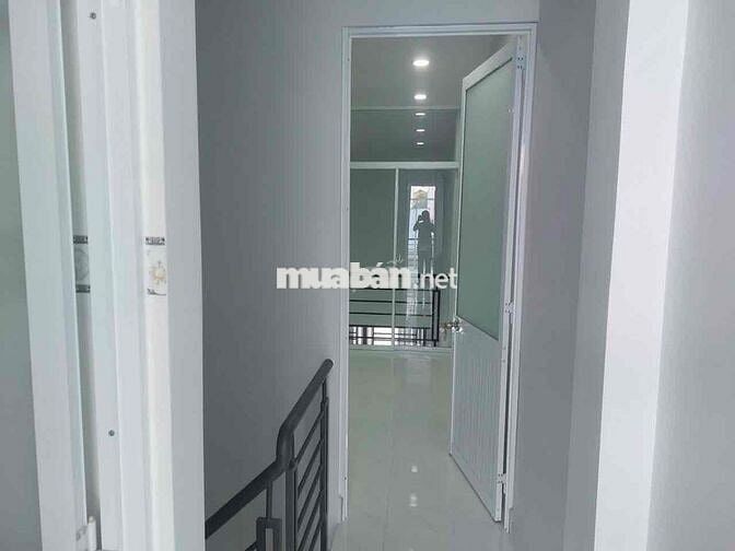 nhà mới gần trường đại học Huflic 2p, chợ Trung Chánh 2p, siêu thị 2p
