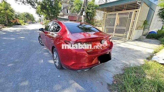 Mazda 3 2022 1.5L Luxury - 200000 km