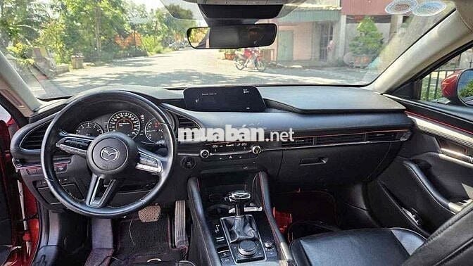 Mazda 3 2022 1.5L Luxury - 200000 km
