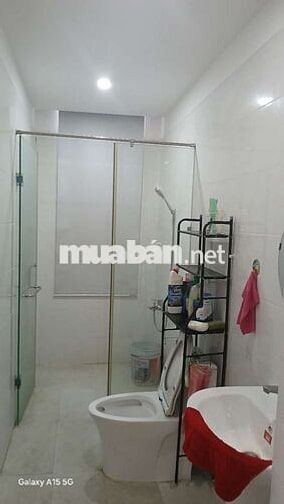 Cho thuê nhà nguyên căn, diện tích 5x20, 1 trệt,2 lầu,nội thất đầy đủ