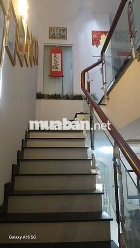 Cho thuê nhà nguyên căn, diện tích 5x20, 1 trệt,2 lầu,nội thất đầy đủ