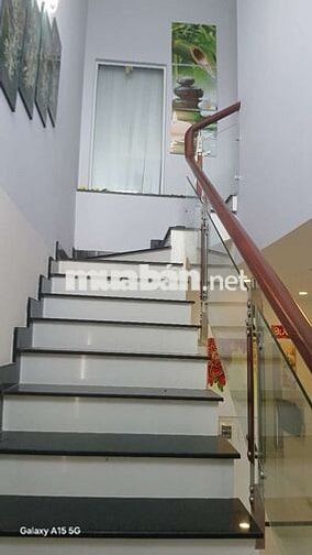 Cho thuê nhà nguyên căn, diện tích 5x20, 1 trệt,2 lầu,nội thất đầy đủ