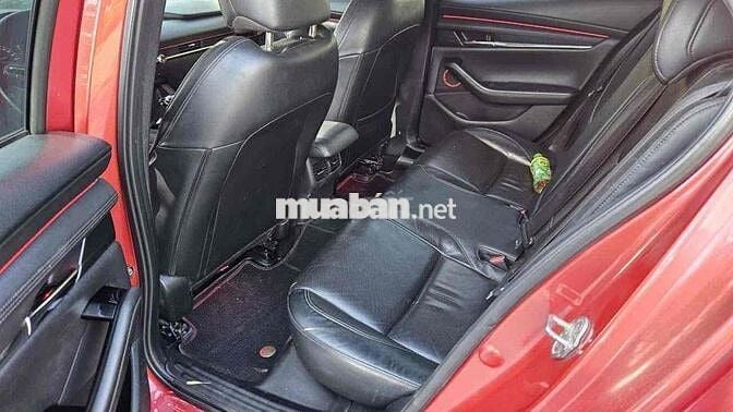 Mazda 3 2022 1.5L Luxury - 200000 km