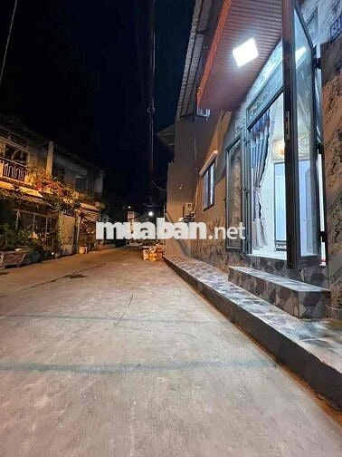 LÔ GÓC 2 TẦNG 3PN (6,7X7) XE HƠI ĐẬU CỬA.NGAY TL10.BTÂN