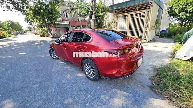 Mazda 3 2022 1.5L Luxury - 200000 km
