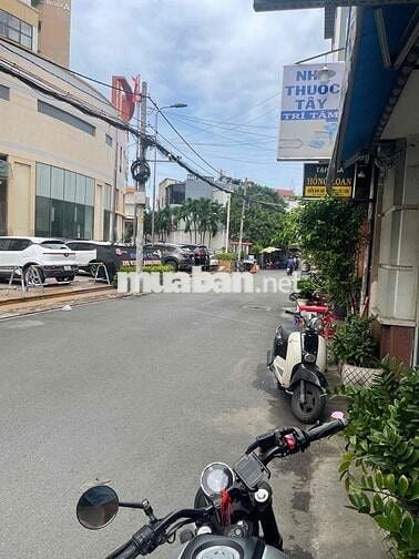 Nhà cho thuê nguyên căn, mặt tiền P.10, Q . Tân Bình