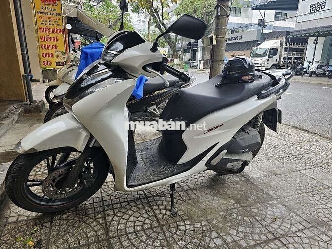 Cần bán xe sh cuối 2023cbs 125i giữ gìn cẩn thận.