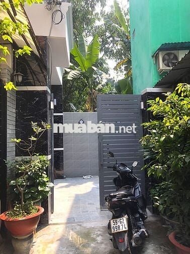 NHÀ HẺM XE HƠI 5M, CÔNG VIÊN LÀNG HOA-GIÁ CHỐT CỨNG 5.5 TỶ HH 3%