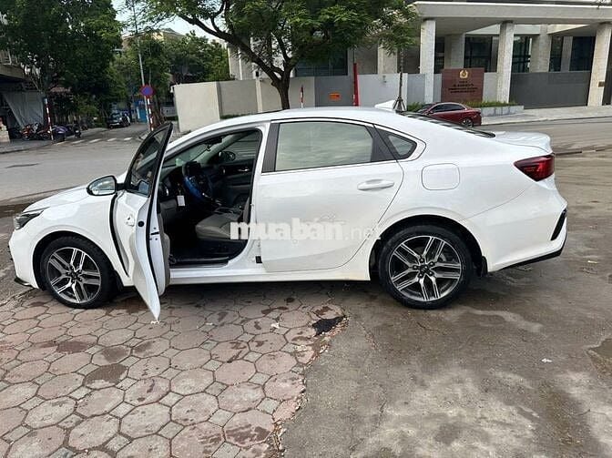Kia Cerato 2019 1.6 AT Luxury - 8989 km