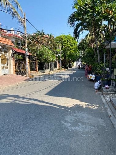 Bán nhà 6x24m, KDC Bình Hưng, ngay bến xe Q8