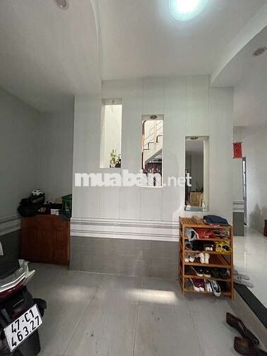 Nhà đẹp hàng hiếm71m2,cách mặt tiền đường Huỳnh Tấn Phát 20m,nhỉnh5tỷ