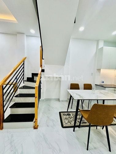 HẺM XE HƠI CHỈ 4Ty NHỈNH, PHÙ HỢP Ở HOẶC CHO THUÊ.