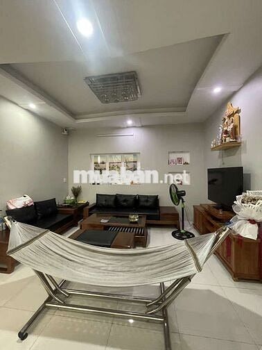 Nhà đẹp hàng hiếm71m2,cách mặt tiền đường Huỳnh Tấn Phát 20m,nhỉnh5tỷ