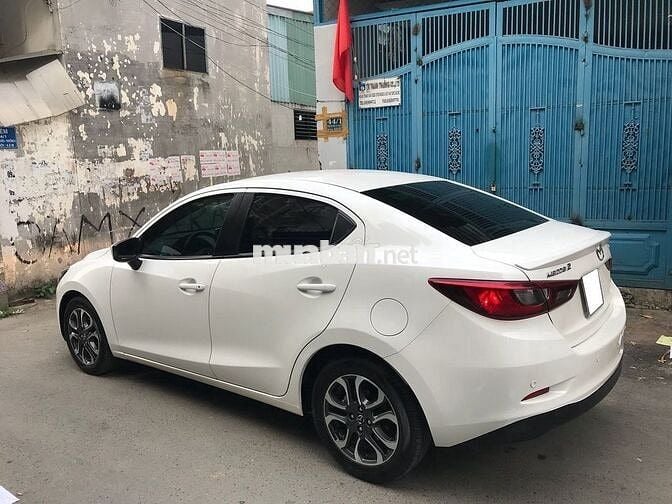 Mazda 2 sedan 2017 số tự động màu trắng