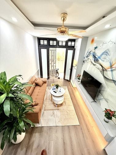 Nhà Đẹp Lô Góc 2 Mặt Thoáng – Đại Từ, 40m² x 4T, Gần Phố, Giá 7.55 